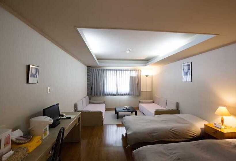 اتاق استاندارد, Resort Hotel Front Stage