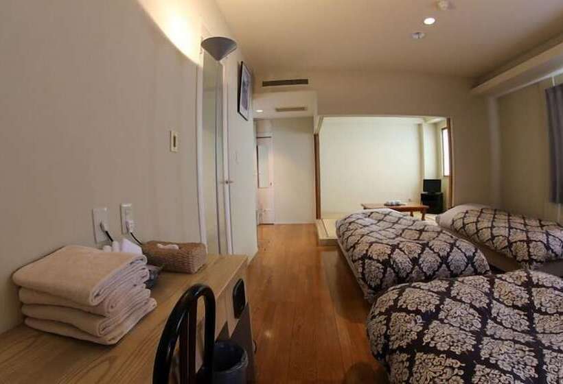 اتاق استاندارد, Resort Hotel Front Stage