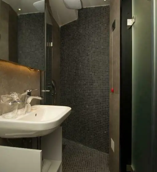 Standard Triple Room with Terrace, Garni Hotel Boutique 25h