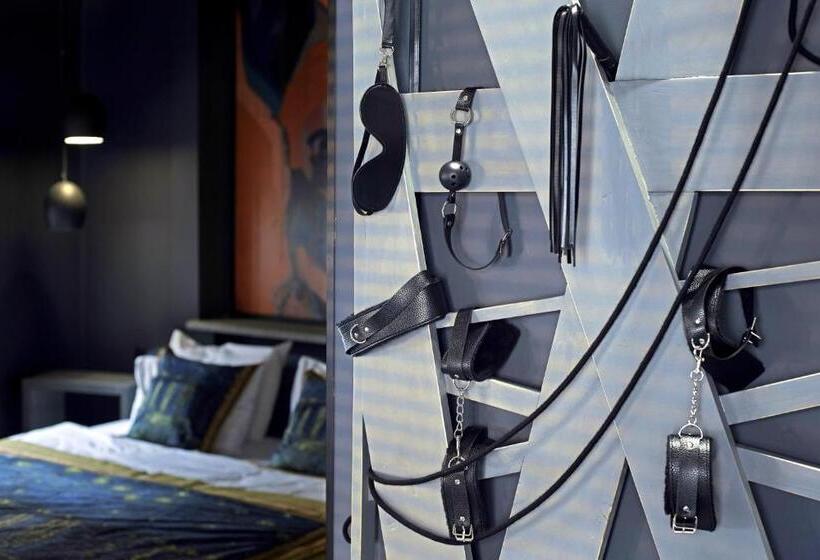 مجموعه ویستا شهر, Manna Boutique