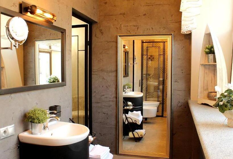 اتاق راحتی, Manna Boutique