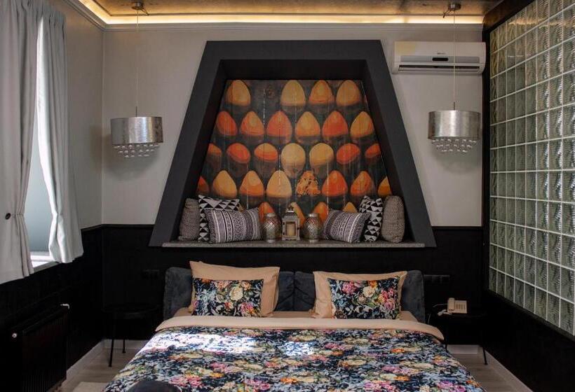 سوییت, Manna Boutique