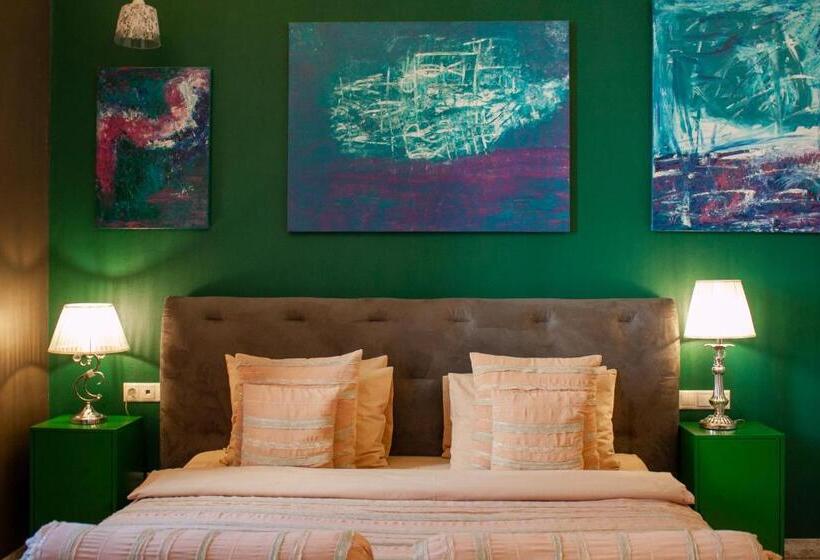 سوئیت با تخت بزرگ, Manna Boutique