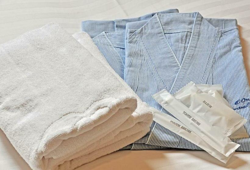 اتاق استاندارد یک نفره, Omura Central