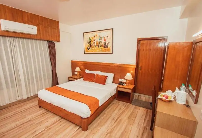 اتاق لوکس با بالکن, Mount View Pokhara