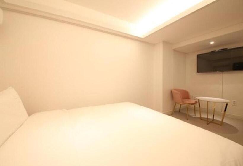 اتاق استاندارد, Busan Seomyeon Business Hotel J7