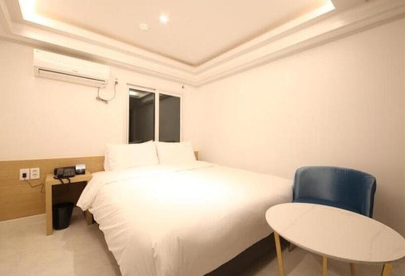 اتاق سوپریور, Busan Seomyeon Business Hotel J7