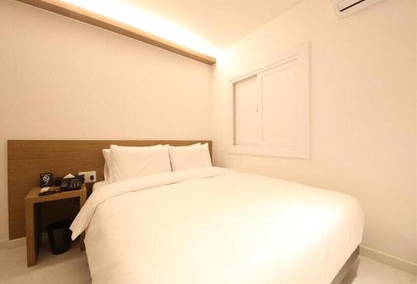 Номер Deluxe, Busan Seomyeon Business Hotel J7