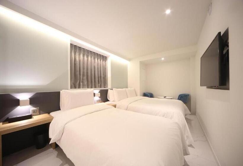 Номер Deluxe, Busan Seomyeon Business Hotel J7