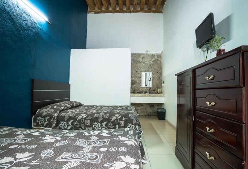 غرفة قياسية ثلاثية, Casona Poblana Hostel
