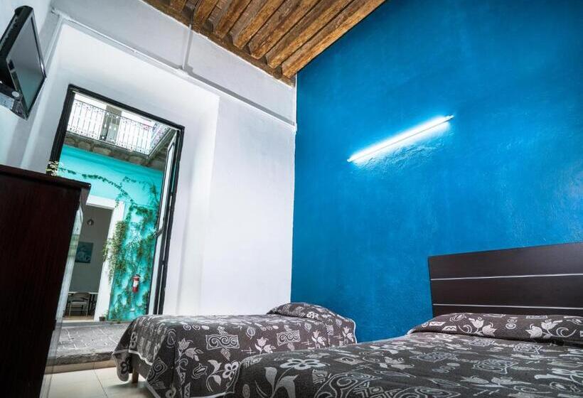 غرفة قياسية ثلاثية, Casona Poblana Hostel