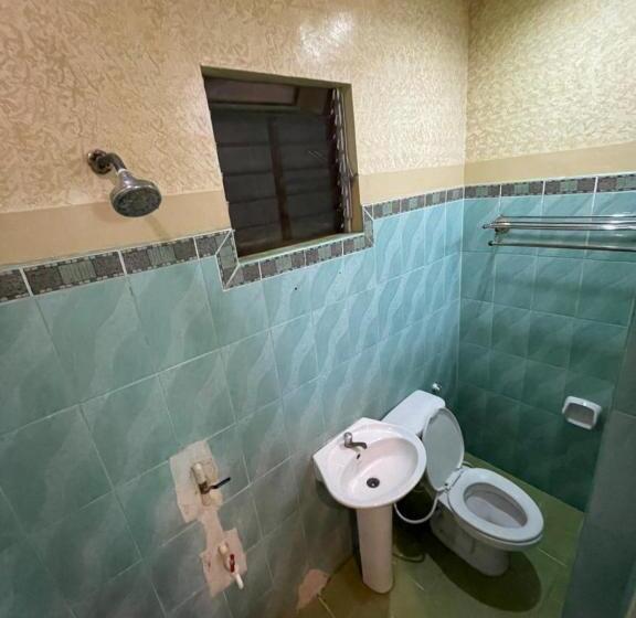 4인용 스탠다드 룸, Austrias Guest House