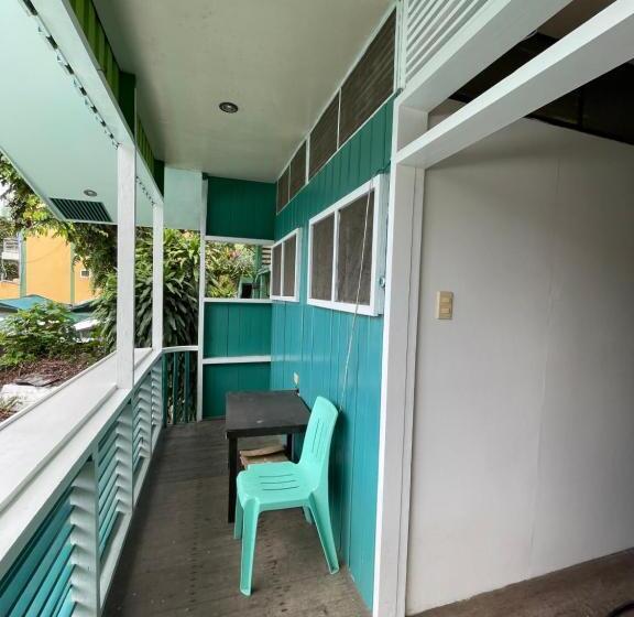 اتاق استاندارد با سرویس بهداشتی مشترک, Austrias Guest House