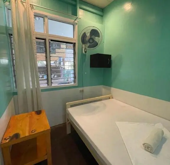 اتاق استاندارد یک تخته با سرویس بهداشتی مشترک, Austrias Guest House