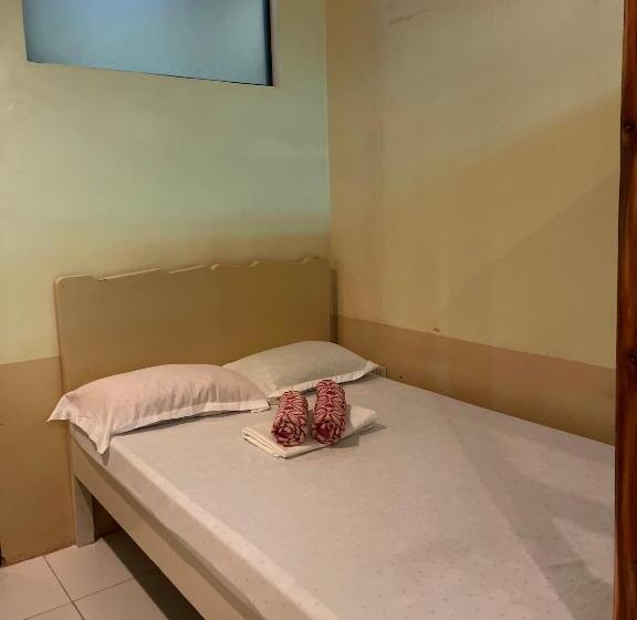 اتاق استاندارد چهار تخته, Austrias Guest House