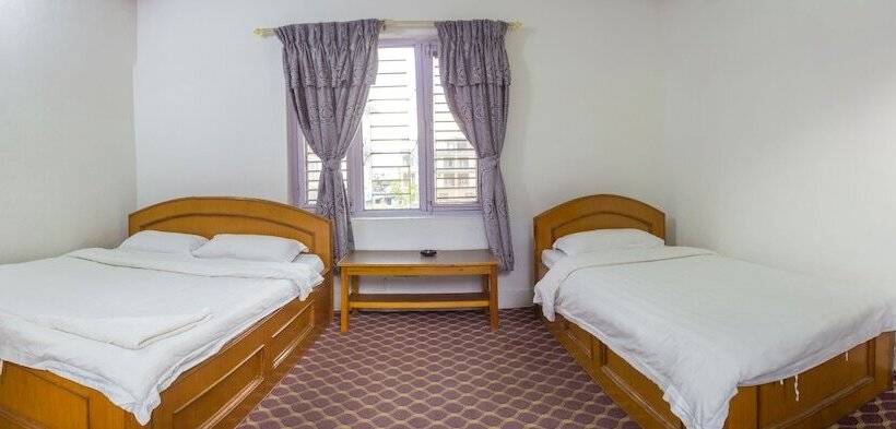 آپارتمان عادی 1 خوابه, Giri Guest House