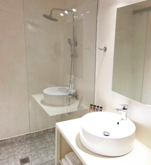 اتاق لوکس با بالکن, Shalom Luxury Rooms Kondilaki