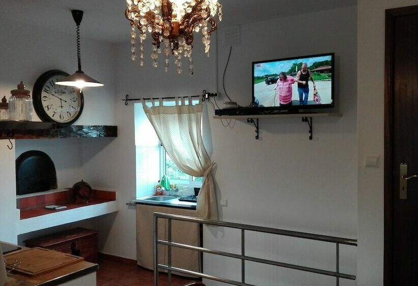 침실 3개 주택, Grannys Farm