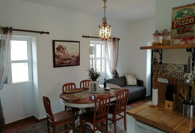 침실 3개 주택, Grannys Farm