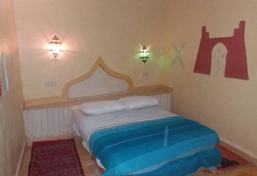 Chambre Triple Standard, Chez Belkacem