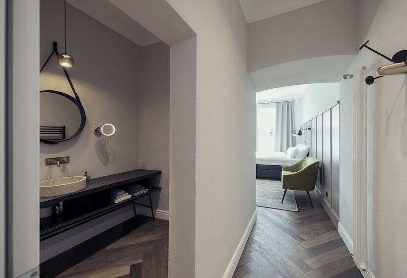 اتاق لوکس, Kollmann Rooms And Apartments