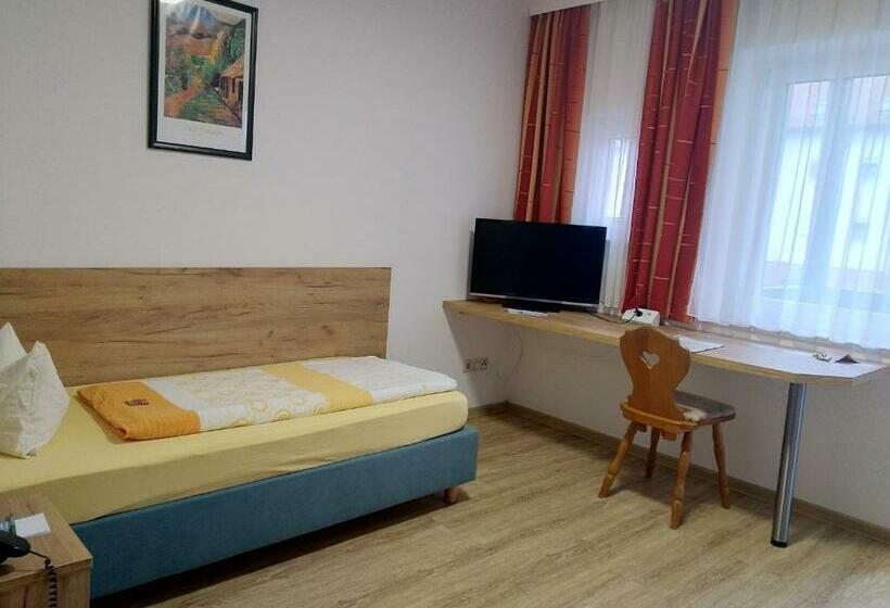 Quarto standart individual, Fortuna
