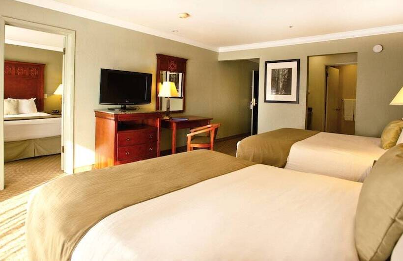 Family Suite, Best Western Plus Forest Park Inn