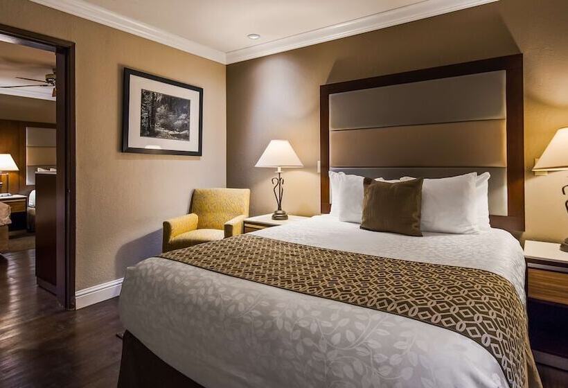 Family Suite, Best Western Plus Forest Park Inn