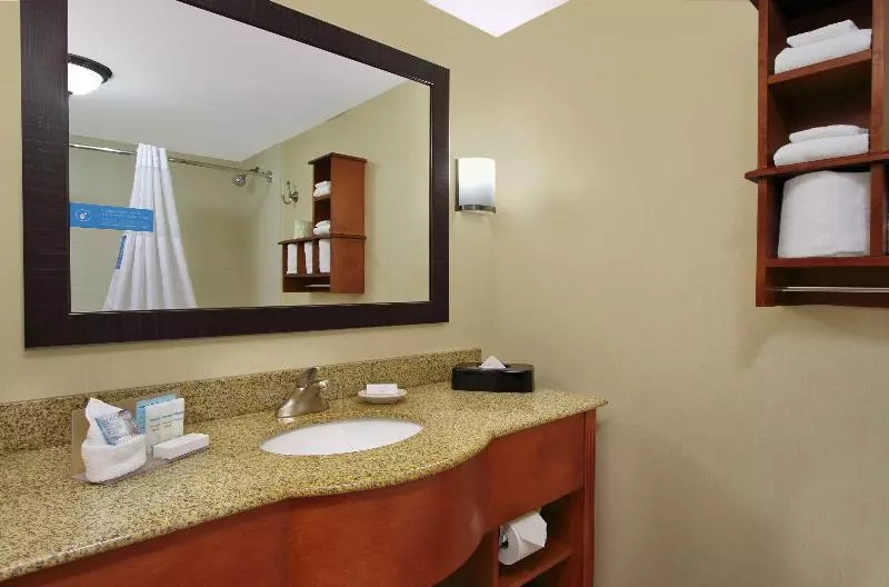 اتاق استاندارد برای معلولان, Best Western Plus Forest Park Inn