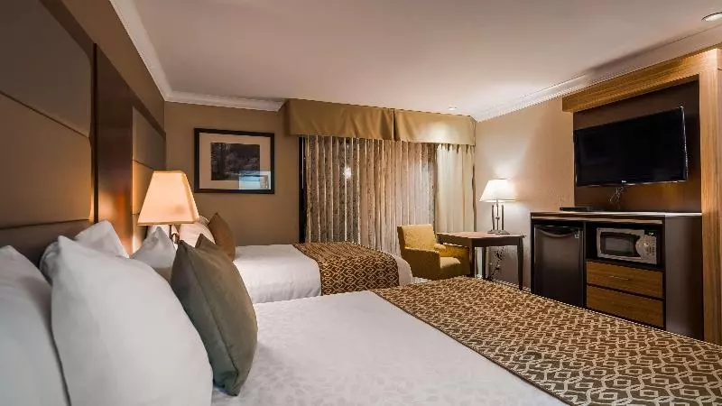 اتاق استاندارد برای معلولان, Best Western Plus Forest Park Inn