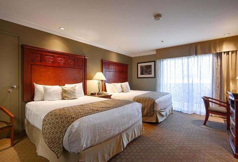 Номер Стандарт 2 Двуспальные Кровати, Best Western Plus Forest Park Inn