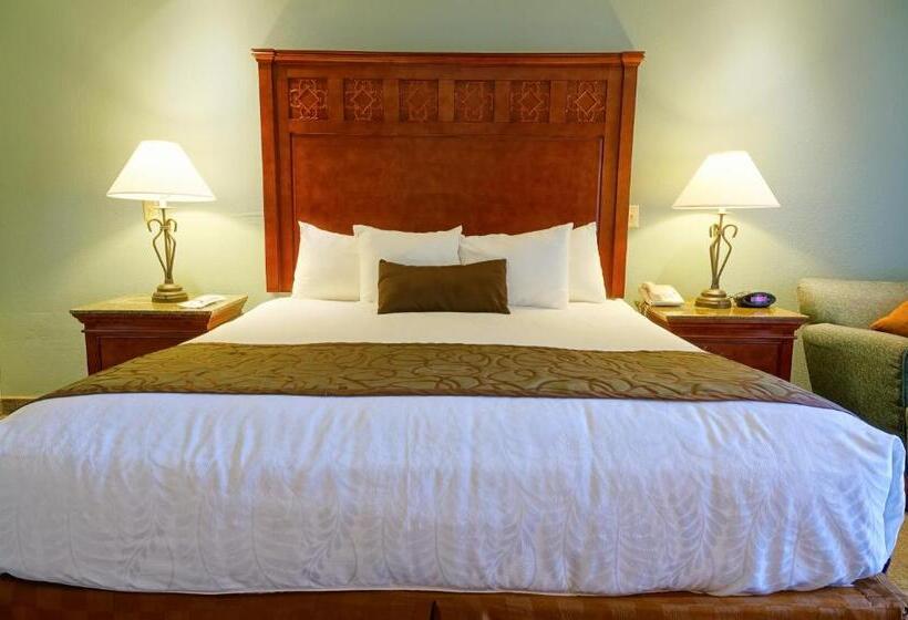 Family Suite, Best Western Plus Forest Park Inn