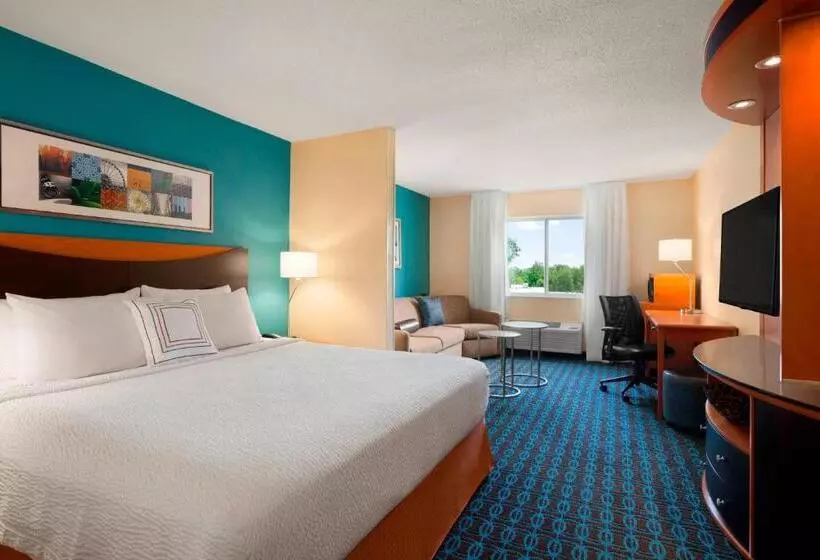سوئیت با تخت بزرگ, Fairfield Inn & Suites Lansing West