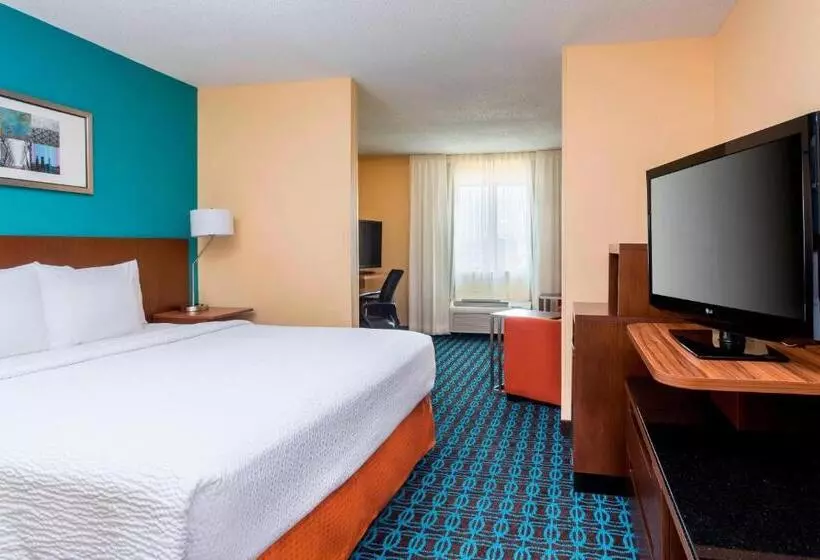 キングサイドベッドのスタンダードワンルーム, Fairfield Inn & Suites Victoria