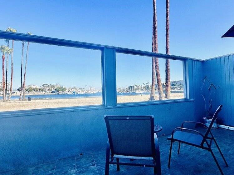 舒适型房间, Foghorn Harbor Inn