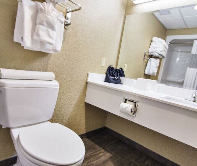 غرفة عائلية, Grand Oaks