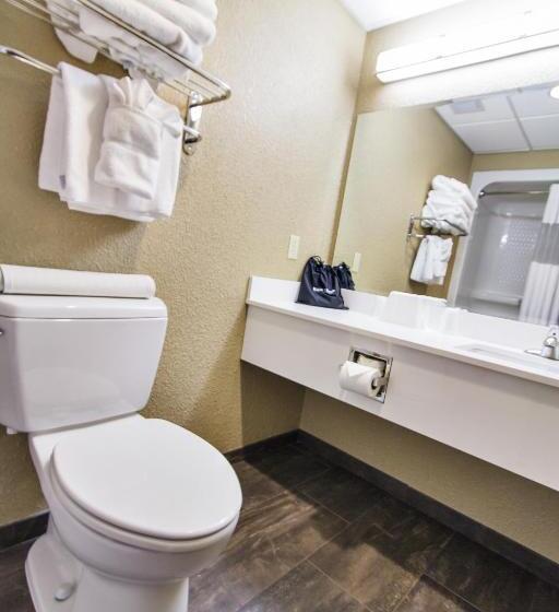 غرفة عائلية, Grand Oaks