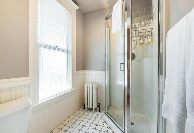 سوییت, Seattle Gaslight Inn