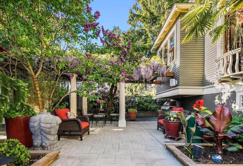 اتاق استاندارد با سرویس بهداشتی مشترک, Seattle Gaslight Inn