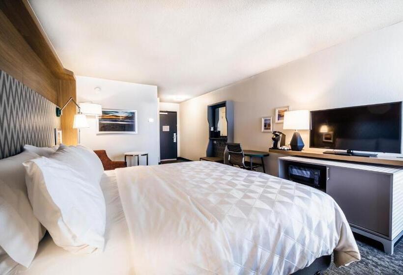 חדר סטנדרט עם מיטת קינג, Holiday Inn Grand Haven Spring Lake, An Ihg