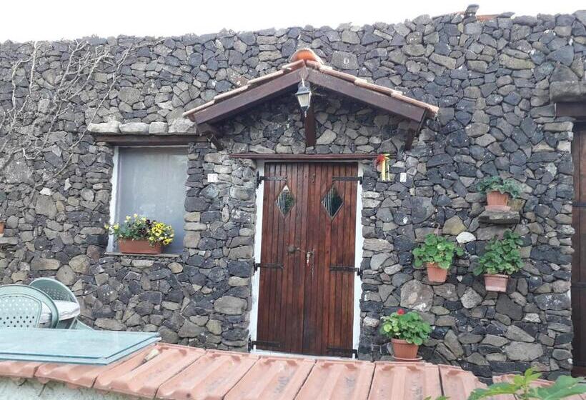 דירת חדר, B&b Domo De Pedra