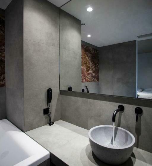 家庭间, Art Suites Korai