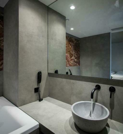 스탠다드 트리플 룸, Art Suites Korai
