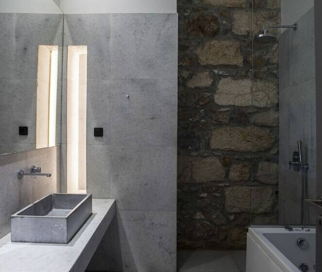 家庭间, Art Suites Korai