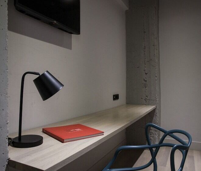 家庭间, Art Suites Korai