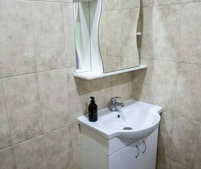 اتاق لوکس چهار تخته, Nika