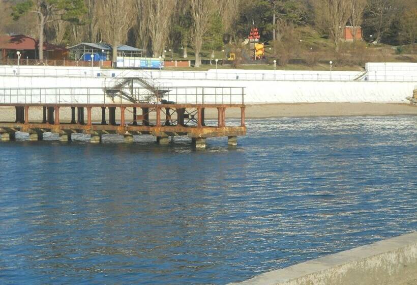 اتاق لوکس چهار تخته, Nika