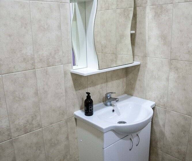 اتاق لوکس چهار تخته, Nika