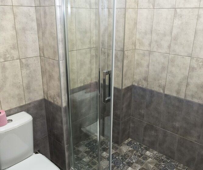 اتاق لوکس چهار تخته, Nika