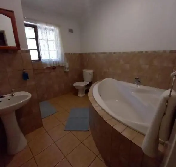 デラックススイート, Ascot Bush Lodge